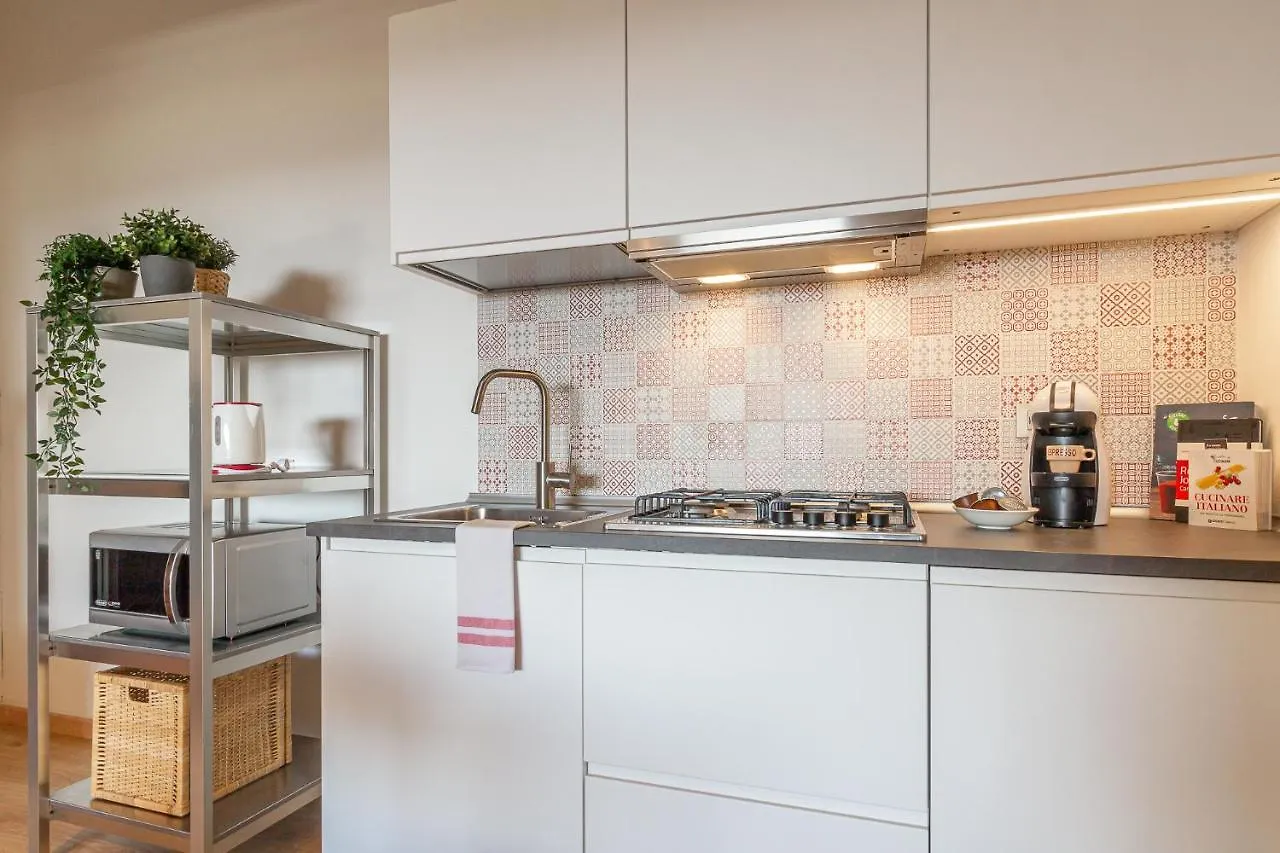 Spacious Apartment With Garden & Air Conditioning - La Grande Finestra Chiusi